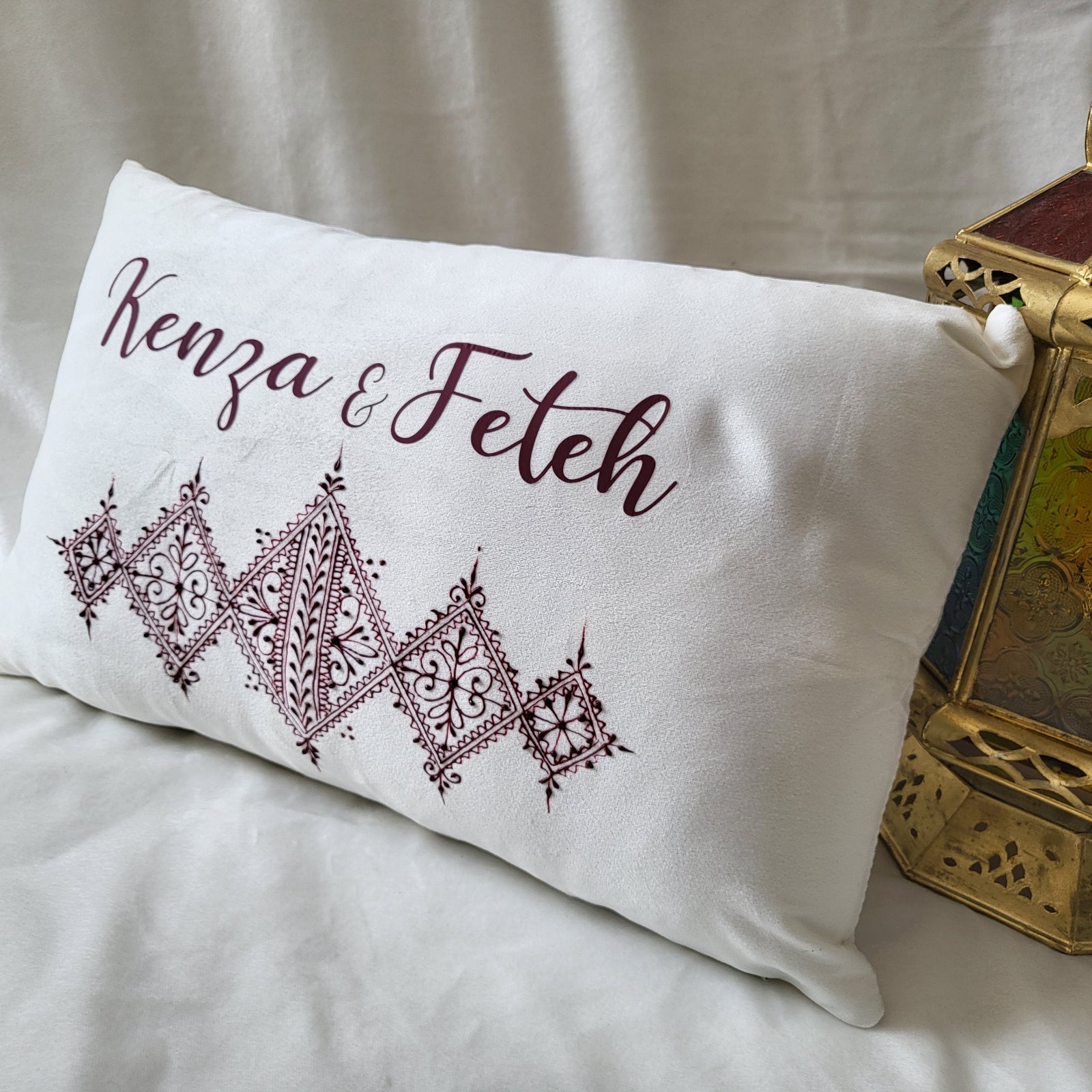 Coussin "Fessi" personnalisé format long