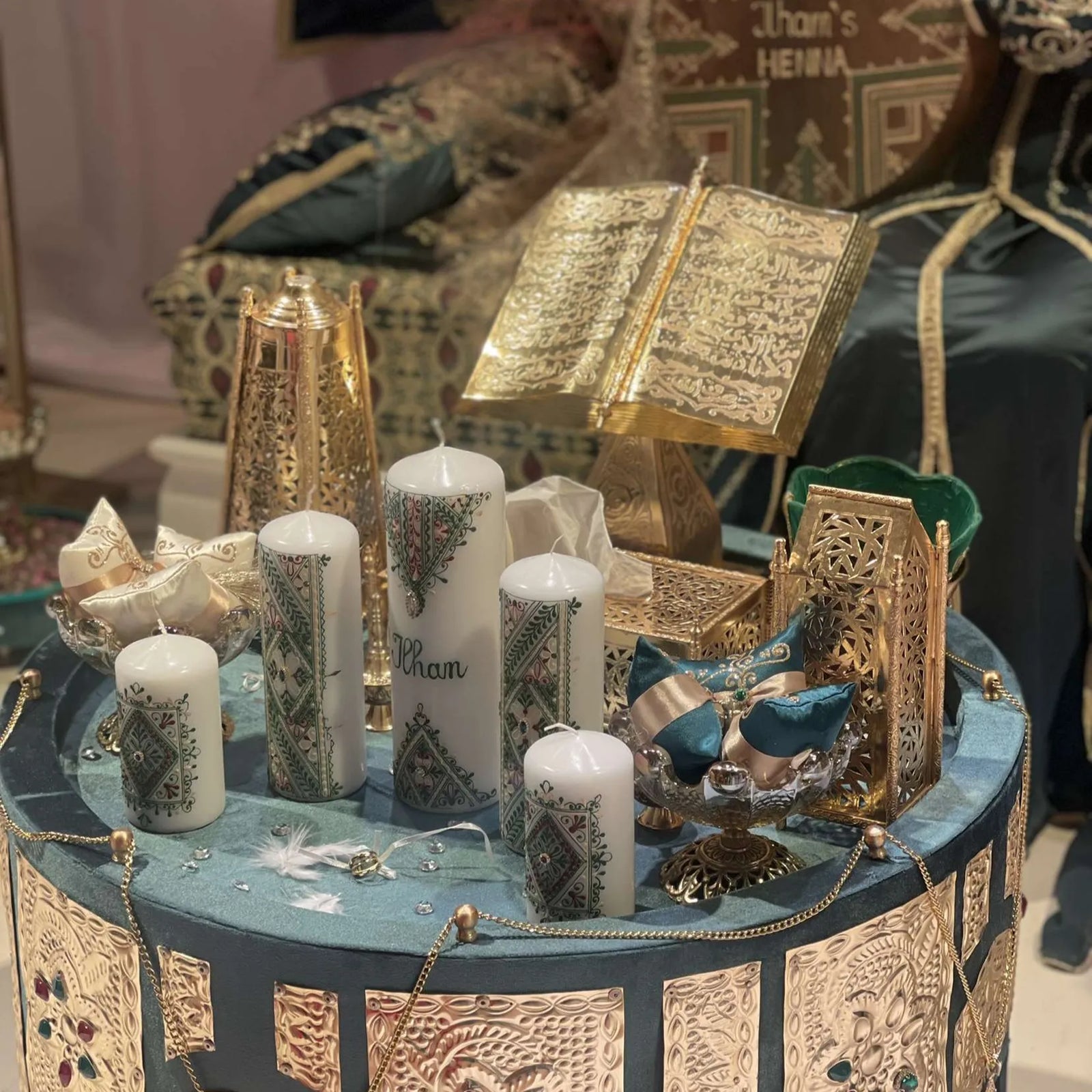 Décor Vert et Doré traditionnelle 2023 VENDU