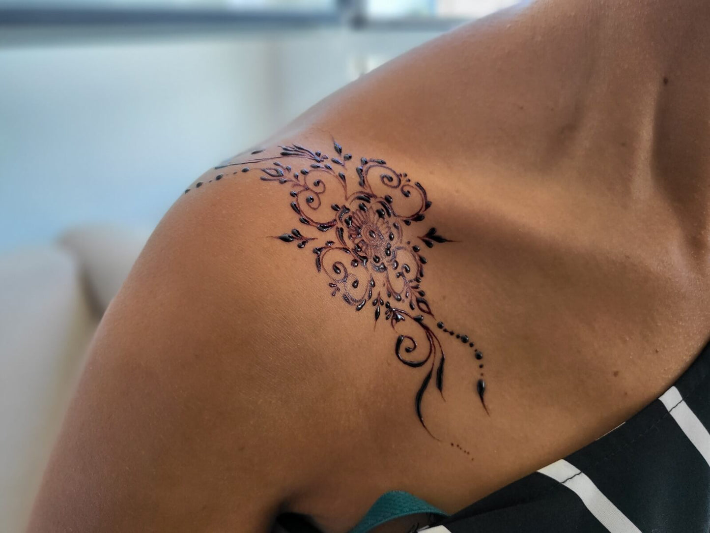 Henné Body