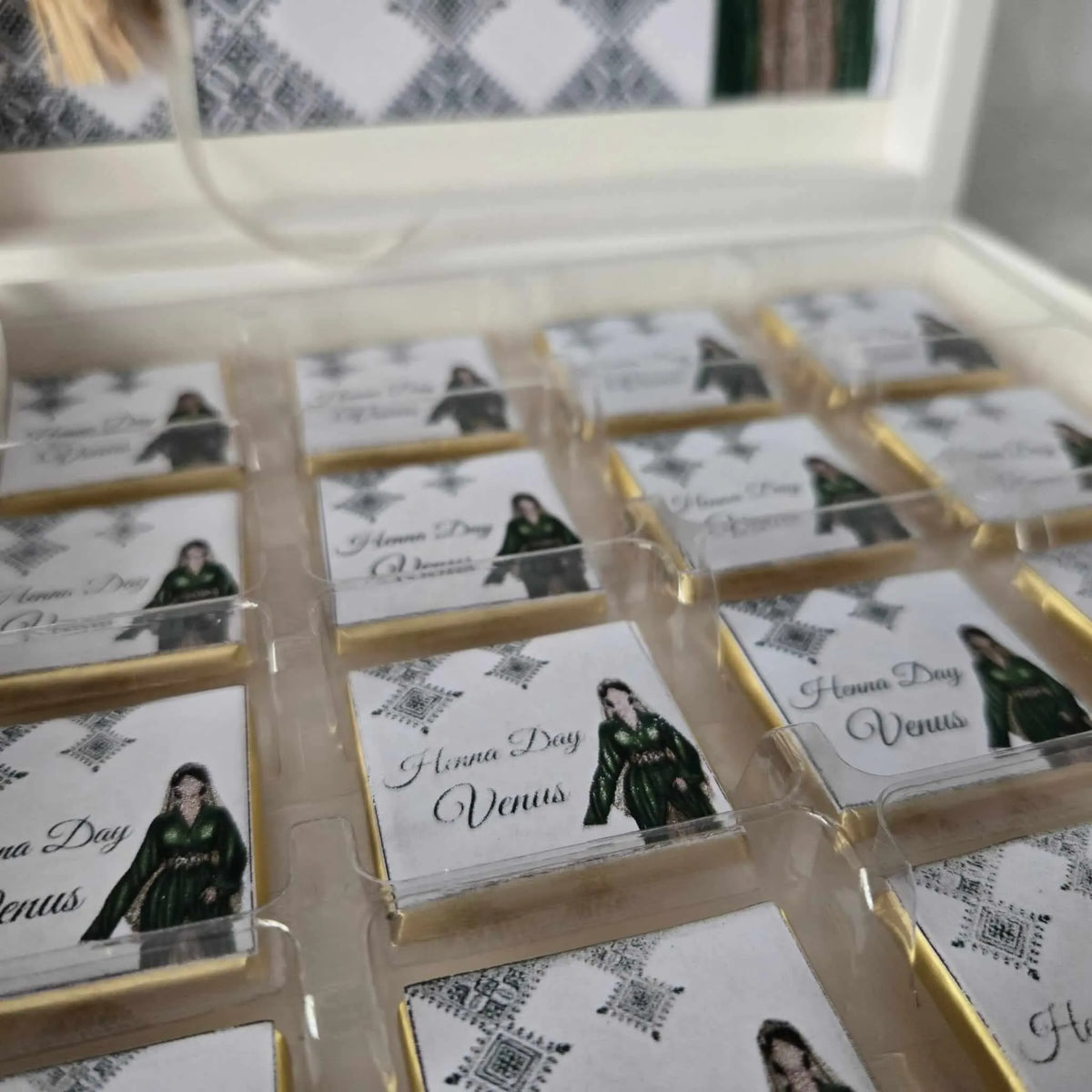 Boîte de Chocolats Personnalisée Henné