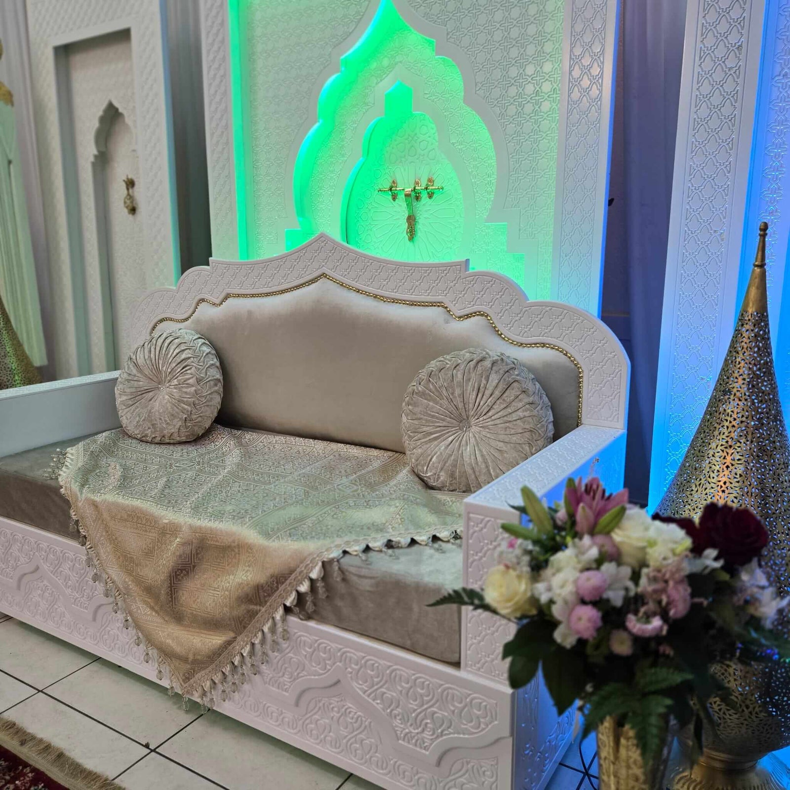 Trône mariage henné collection 2025 Location