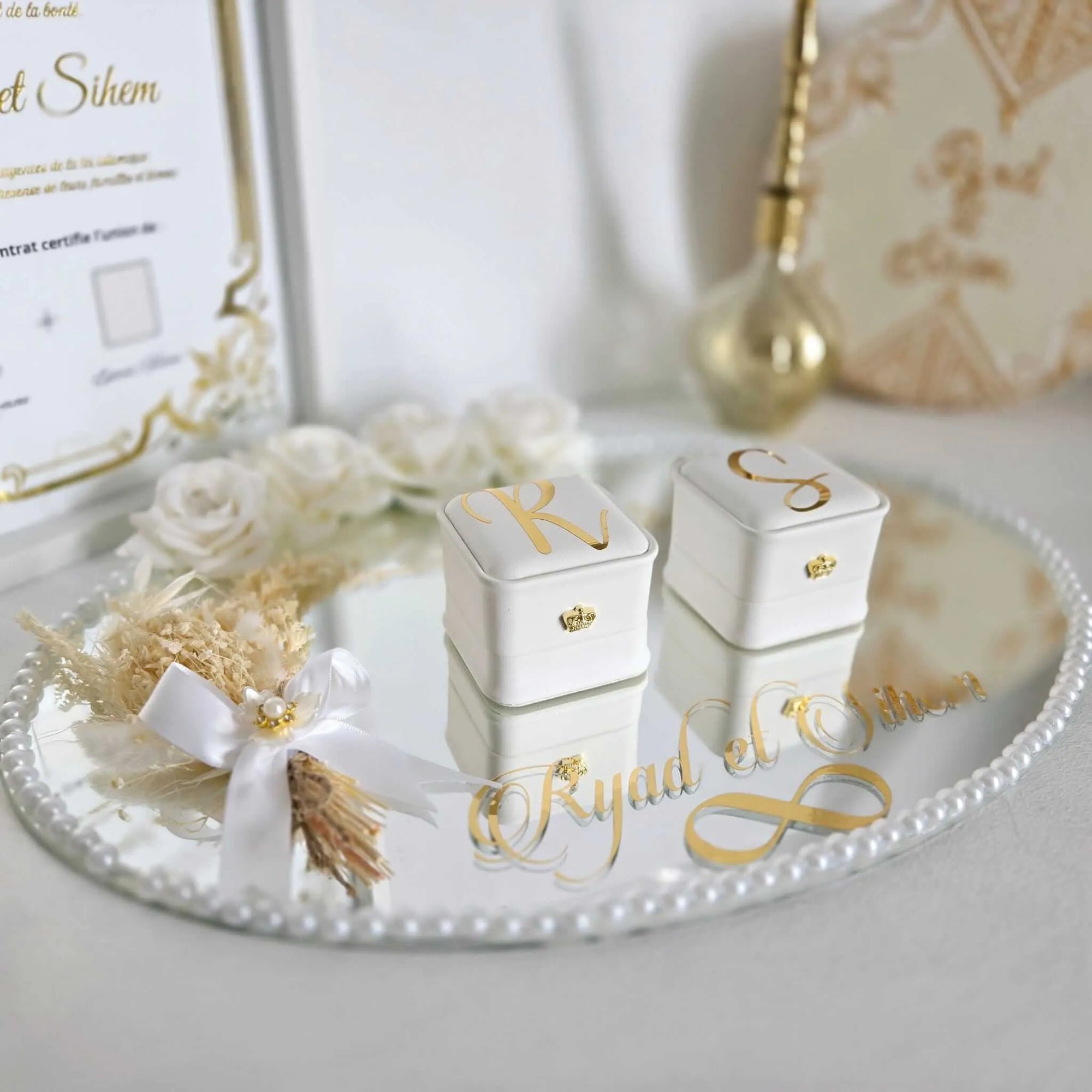 Plateau En Noyer Gravé Pour Bagues – Présentation Demande En Mariage, Décoration Maison